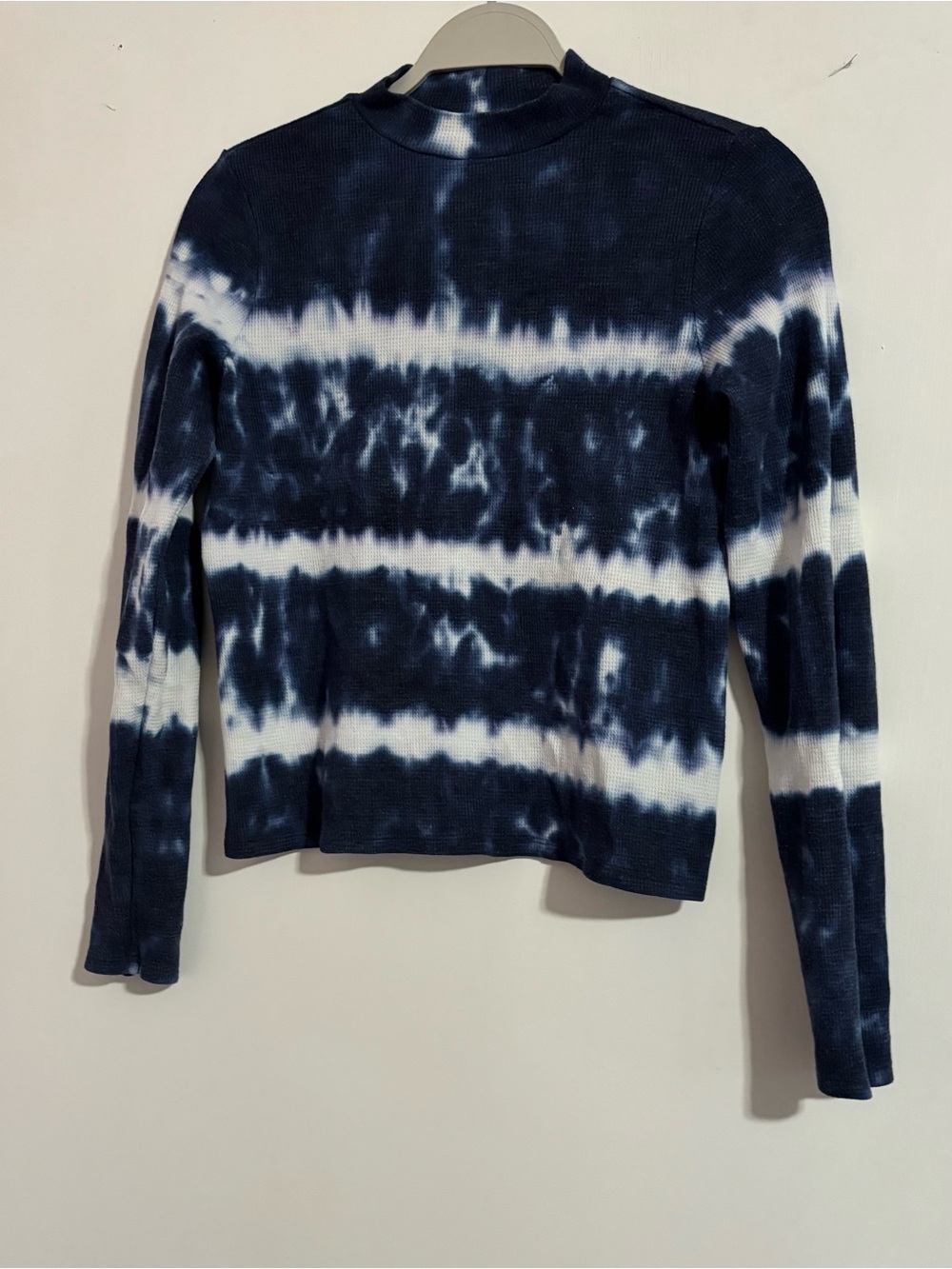 American Eagle Tie-Dye Long Sleeve Ribbed Top - Navy & White
